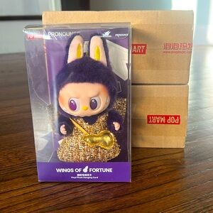 NIB LABUBU × PRONOUNCE - WINGS OF FORTUNE Vinyl Plush Hanging Card